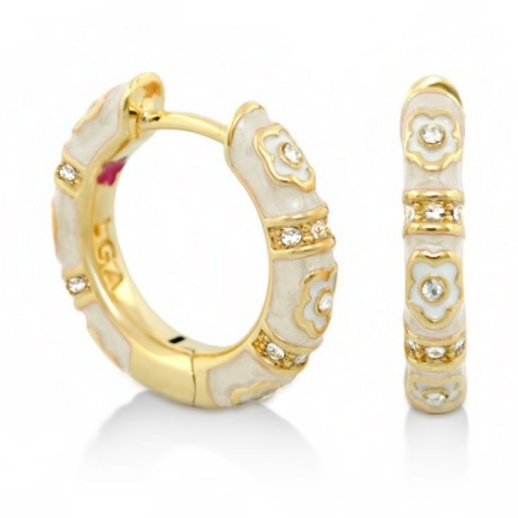 Daisy Love Earrings — Wide Huggie
