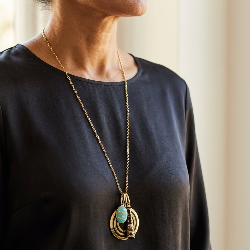 Petit Gateau Necklace Set worn