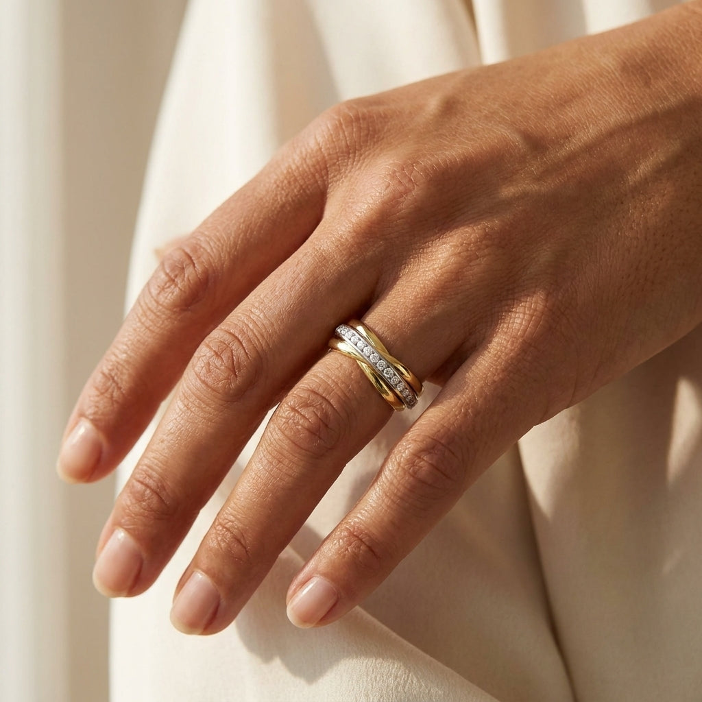 Glamour Pave Rolling Ring worn