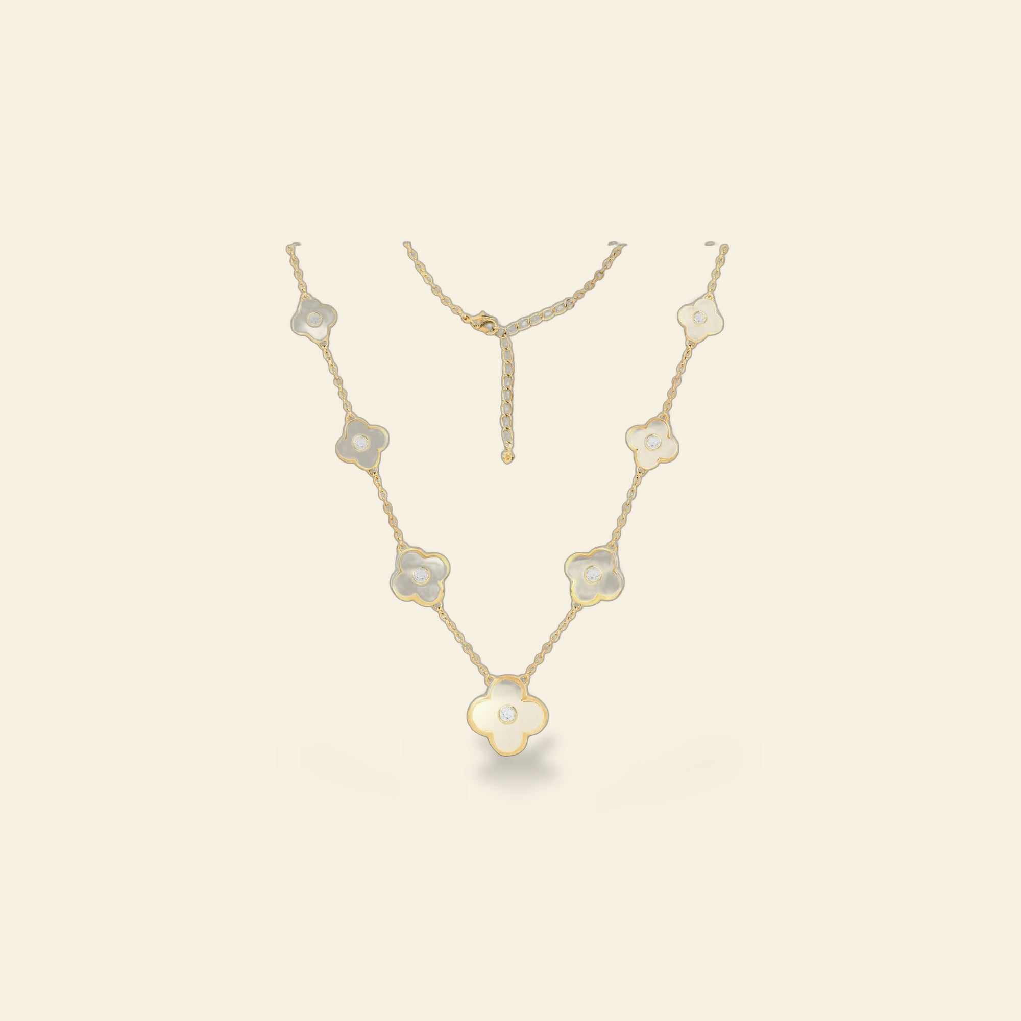 Fun Clover 16" Daisy Necklace