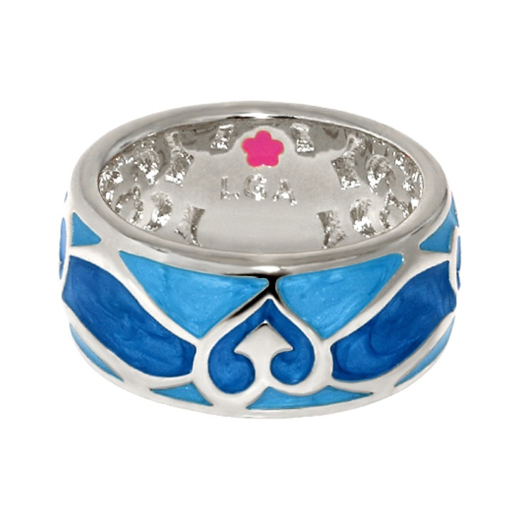 Hidden Hearts Ring — Wide Petal Band