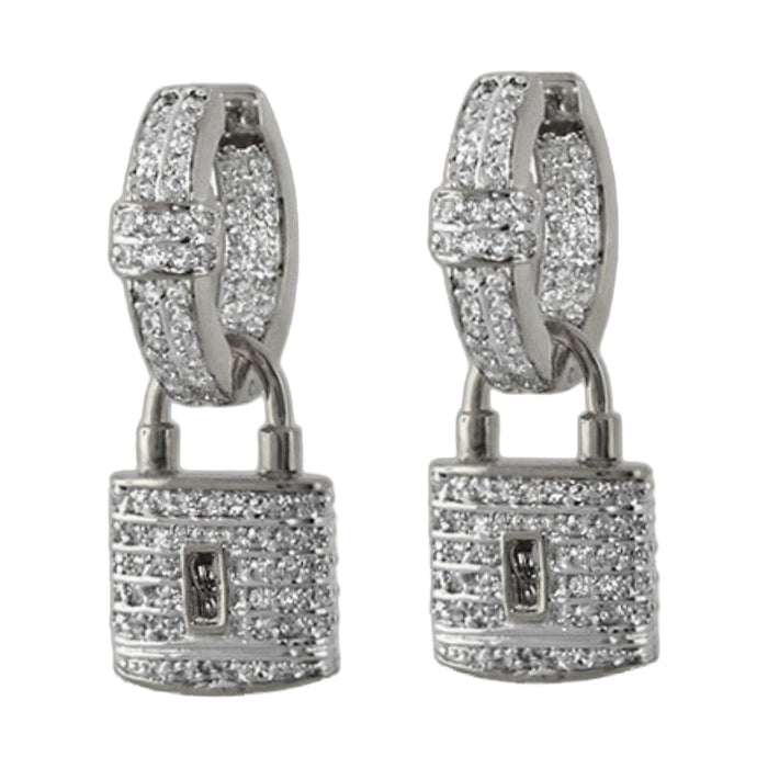 Hoope earring with hanging luck